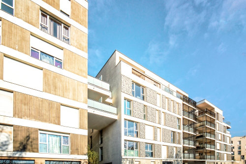 In compliance with our client's specifications and in order to meet their request, we have selected and mobilized local photographers specialized in architectural photography.