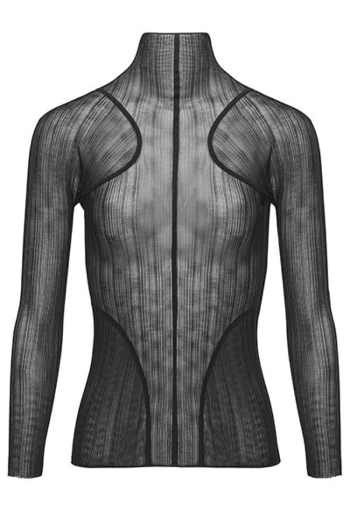 Ooshot has put its expertise in e-commerce shooting at the service of the Thierry Mugler brand.