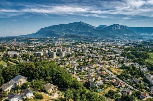 Shooting corporate avec des photographes et vidéastes locaux en France et à l'étranger.