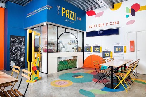 Une photo du restaurant Pazzi pour son lancement