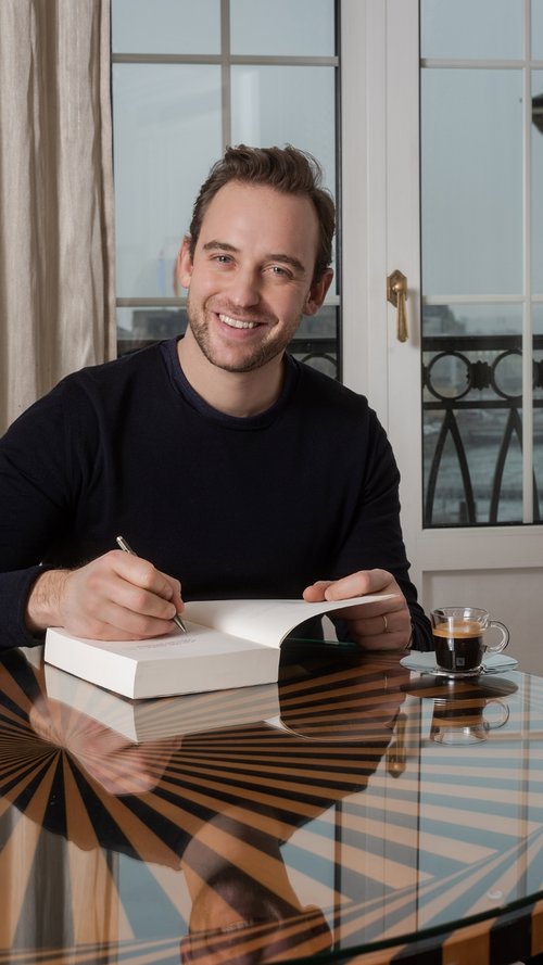 Interview and photo shoot of writer Joël Dicker at the Hotel Four Season in Geneva by a local photographer and videographer.