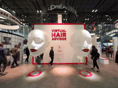 L'Oréal's stand at VivaTech - Live photos of trade and fair
