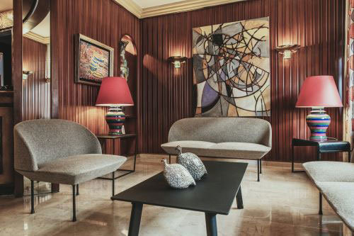 Shooting de l'intérieur de l'hôtel afin de se projeter dans les espaces.