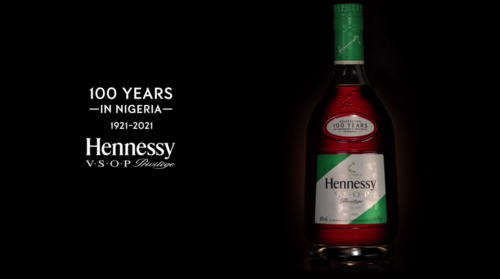 Vidéo produite par un talent local en Nigérie, pour Hennessy.