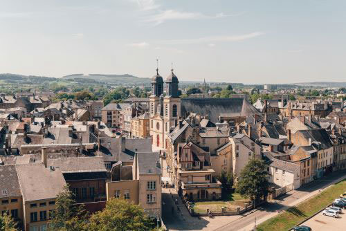 Photos des villes de Charleville-Mézières et Sedan dans les Ardennes pour Atout France.