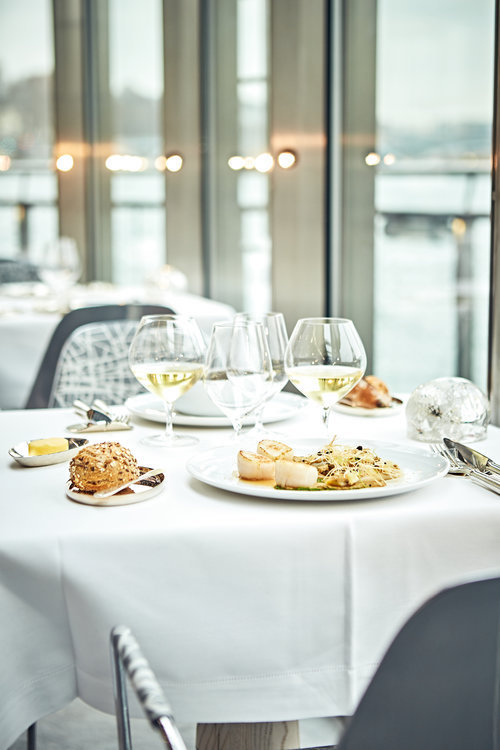 Des photos qui capturent l'essence de restaurants Parisiens pour promouvoir la cuisine bistronomique française